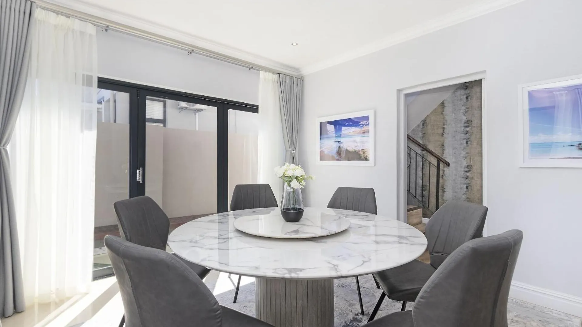 Villa Balmoral 14 By Hostagents Cape Town Holiday home