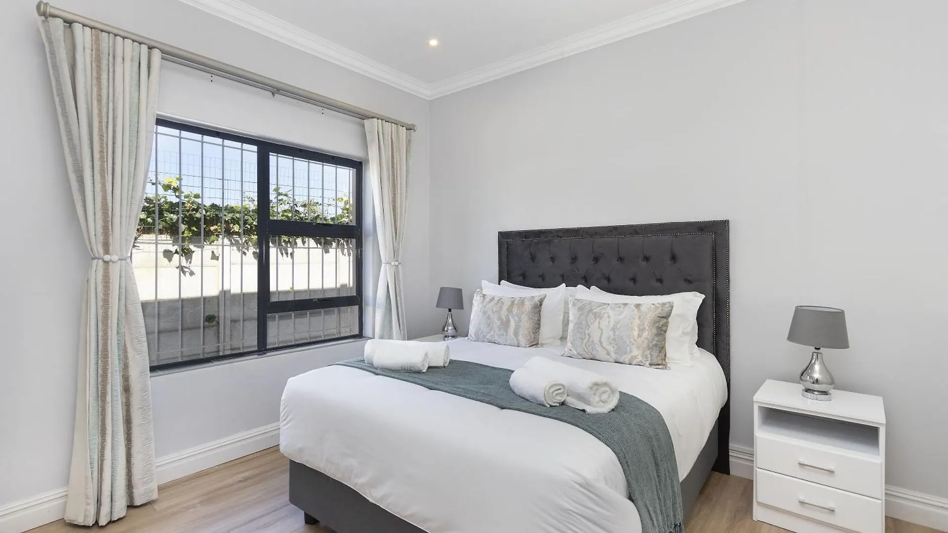 Villa Balmoral 14 By Hostagents Cape Town South Africa