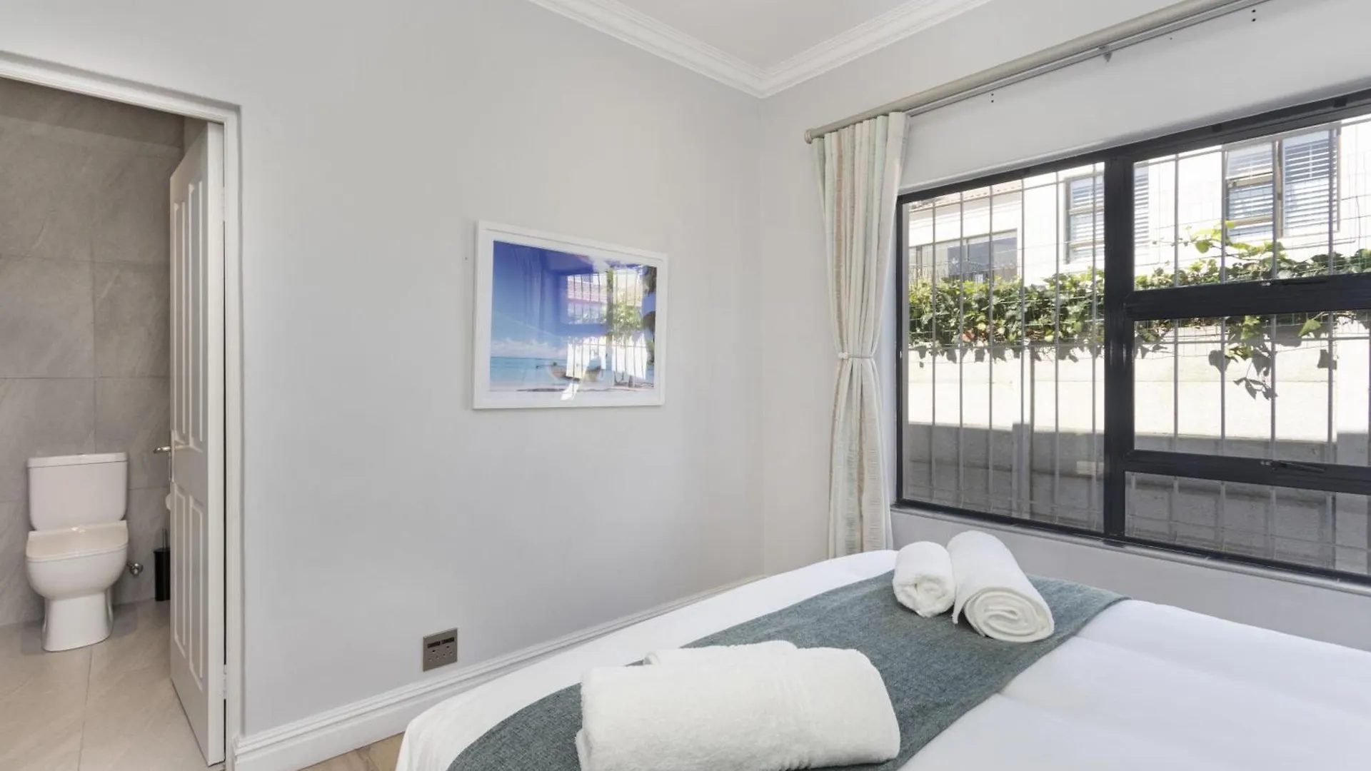 Villa Balmoral 14 By Hostagents Cape Town