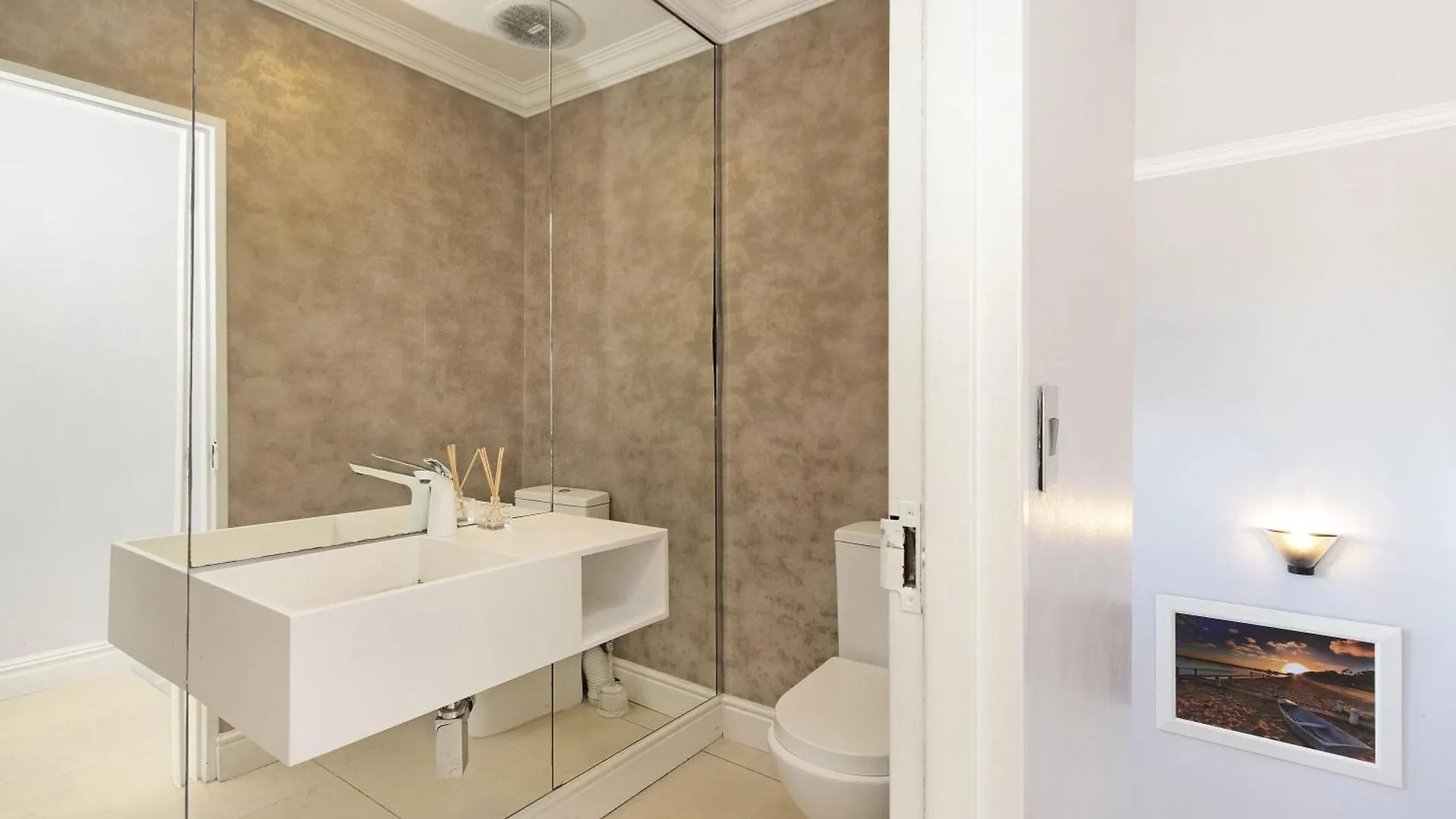 Villa Balmoral 14 By Hostagents Cape Town Holiday home
